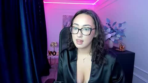 evasarazardje online show from November 18, 4:39 am