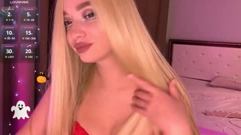 Snapshot of evasweet420 chatting on October 19, 12:55 am Eva online show from October 19, 12:55 am