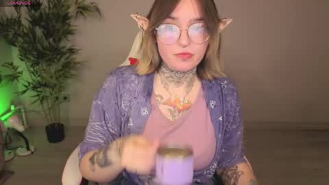 EvaTheWitcher online show from June 3, 9:45 am