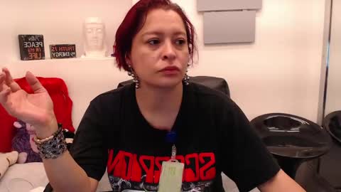 Snapshot of evatwiss chatting on May 13, 12:02 pm Eva Twiss online show from May 13, 12:02 pm