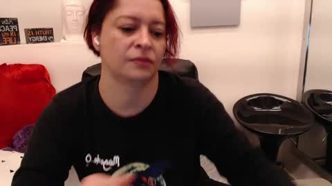 Snapshot of evatwiss chatting on May 17, 6:37 pm Eva Twiss online show from May 17, 6:37 pm
