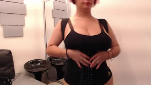 Snapshot of evatwiss chatting on May 18, 1:28 pm Eva Twiss online show from May 18, 1:28 pm