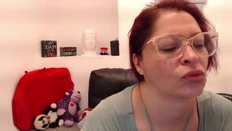 Snapshot of evatwiss chatting on May 25, 12:44 pm Eva Twiss online show from May 25, 12:44 pm
