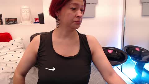 Snapshot of evatwiss chatting on May 29, 12:25 pm Eva Twiss online show from May 29, 12:25 pm
