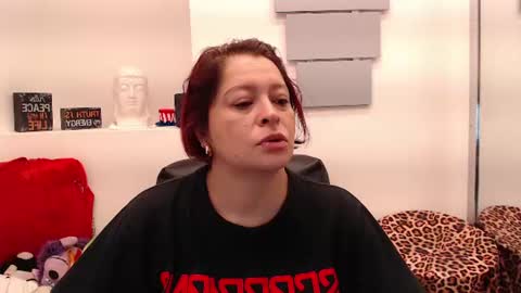 Snapshot of evatwiss chatting on June 15, 12:40 pm Eva Twiss online show from June 15, 12:40 pm