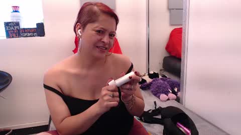 Eva Twiss online show from July 23, 2:26 pm