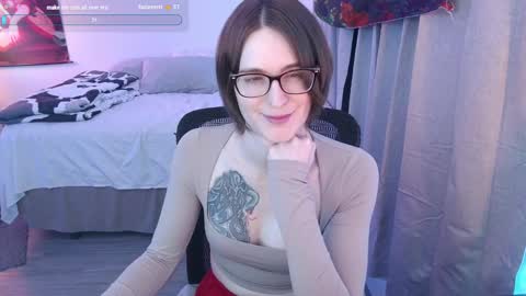 Snapshot of evavivi59 chatting on February 25, 2:47 am Vivi online show from February 25, 2:47 am