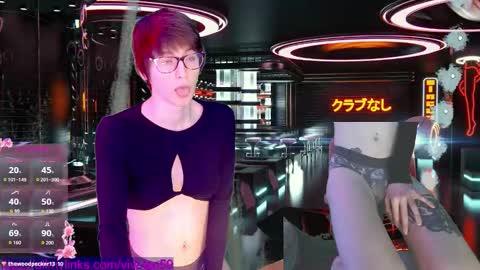 Snapshot of evavivi59 chatting on December 16, 9:42 pm Vivi online show from December 16, 9:42 pm