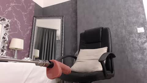 Eva online show from December 7, 7:32 pm