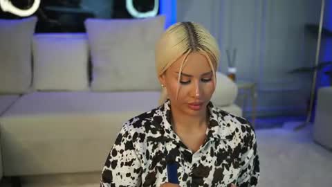 Snapshot of evazane chatting on July 27, 12:01 pm Eva online show from July 27, 12:01 pm