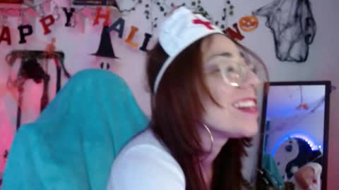 Eve Blue  friends. IG eve blue77 TW EveBlue 1 OF eveblue7 online show from October 28, 1:09 am