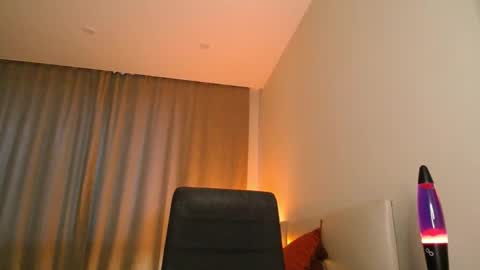 Snapshot of eve_nevertamed chatting on December 4, 7:17 am Eve online show from December 4, 7:17 am