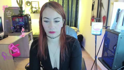 Evee online show from January 25, 1:30 pm