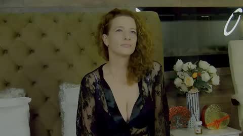 EveHamilton online show from October 4, 7:12 pm