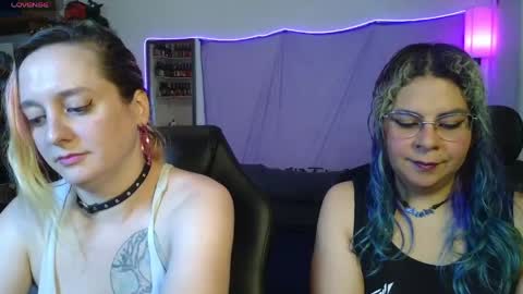 Snapshot of evelan123 chatting on May 18, 8:25 pm Chulal online show from May 18, 8:25 pm