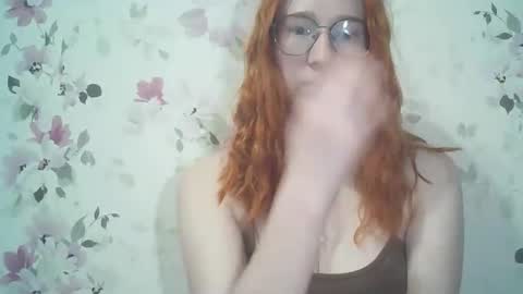 Snapshot of eveliina_shy chatting on May 12, 3:42 pm Evelina online show from May 12, 3:42 pm