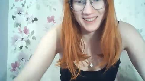 Snapshot of eveliina_shy chatting on May 14, 2:13 pm Evelina online show from May 14, 2:13 pm