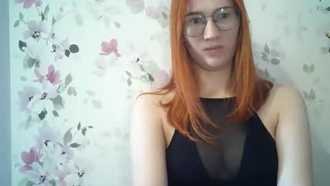 Snapshot of eveliina_shy chatting on May 15, 1:51 pm Evelina online show from May 15, 1:51 pm