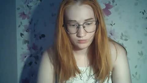 Snapshot of eveliina_shy chatting on June 11, 3:32 pm Evelina online show from June 11, 3:32 pm
