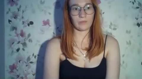 Snapshot of eveliina_shy chatting on June 13, 3:43 pm Evelina online show from June 13, 3:43 pm