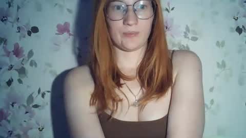 Snapshot of eveliina_shy chatting on June 16, 3:58 pm Evelina online show from June 16, 3:58 pm
