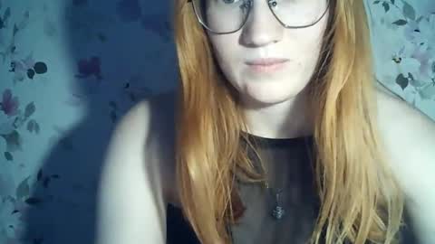 Snapshot of eveliina_shy chatting on June 18, 3:49 pm Evelina online show from June 18, 3:49 pm