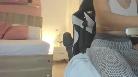 BELLA online show from March 13, 12:01 pm