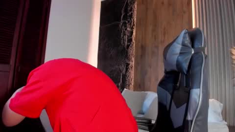 E V E L I N online show from December 2, 2:06 am