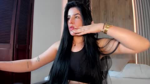 E V E L I N online show from February 3, 2:10 am