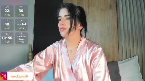 E V E L I N online show from March 3, 2:07 am