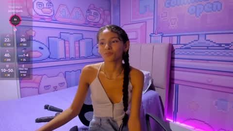 Snapshot of evelin_shy chatting on December 13, 2:54 am Evelin online show from December 13, 2:54 am