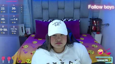 evelin zaens online show from October 31, 6:03 am