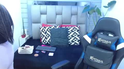 evelin zaens online show from June 28, 5:13 am