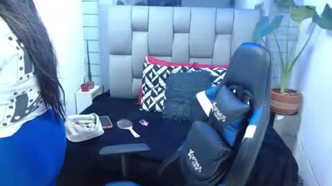 evelin zaens online show from June 30, 3:18 am