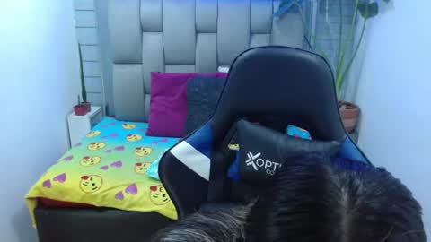 evelin zaens online show from July 11, 4:26 am