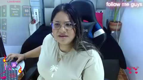 evelin zaens online show from July 28, 11:17 am