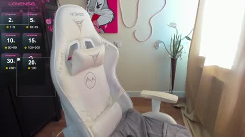 Snapshot of evelinalu chatting on July 1, 1:07 am Evelina online show from July 1, 1:07 am