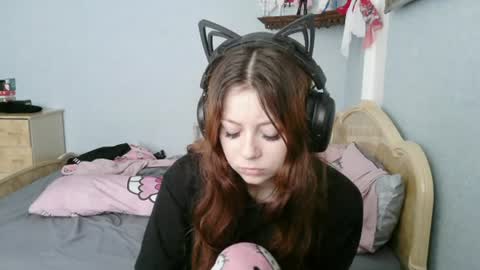 Snapshot of evelinamercer chatting on July 15, 9:03 am Alice 3 online show from July 15, 9:03 am