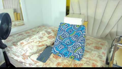 Snapshot of evelonga_707 chatting on January 21, 10:30 pm DAYANITA online show from January 21, 10:30 pm