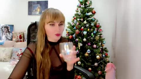 evelove online show from February 1, 11:06 pm