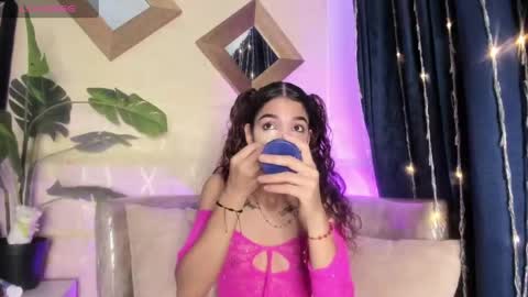 Snapshot of evelyn__rose1 chatting on May 3, 3:01 am evelyn__rose1 online show from May 3, 3:01 am