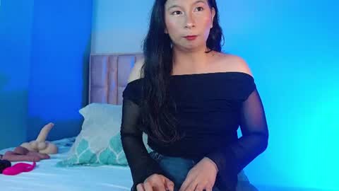 Snapshot of evelyn_flores1 chatting on June 22, 2:46 am online show from June 22, 2:46 am
