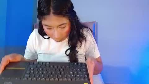 Snapshot of evelyn_flores1 chatting on July 14, 3:22 am online show from July 14, 3:22 am