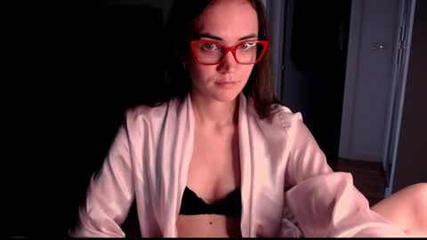 Evelyn online show from March 10, 10:20 am