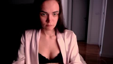 Evelyn online show from April 28, 9:25 am