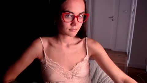 Snapshot of evelyn_gg chatting on June 22, 12:02 pm Evelyn online show from June 22, 12:02 pm