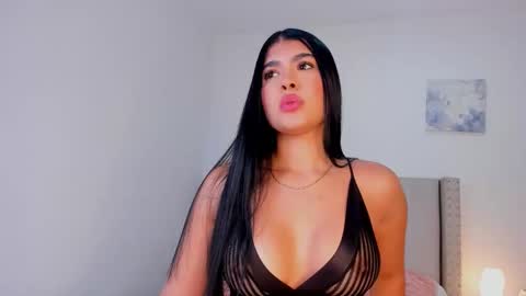 Evelyn online show from October 27, 1:26 pm