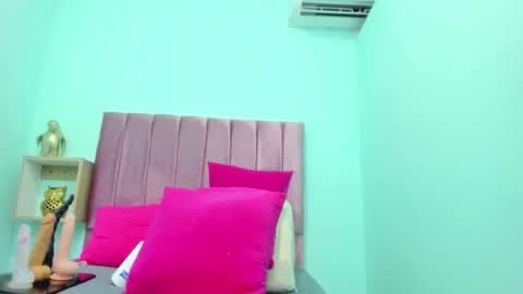 Snapshot of evelyn_morgan1 chatting on January 10, 1:18 am evelyn_morgan1 online show from January 10, 1:18 am