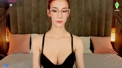 evelyn rush1 online show from October 27, 4:00 pm