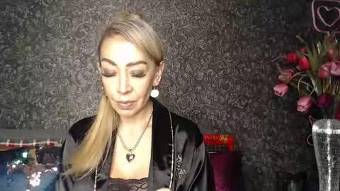 EvelynaGrey online show from January 4, 4:23 am